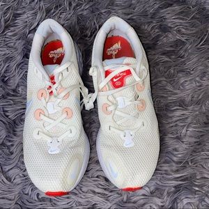 Nike CW5633-100 Renew Run Graffiti Print Running Shoe Running Training